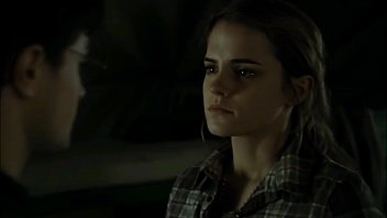 Emma Watson enseña las Tetas a Harry Potter